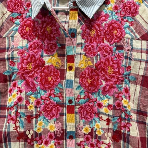 Savanna Jane Women‎ Sz Large Floral Embroidered Plaid Top Blouse roll tab sleeve - Picture 2 of 10